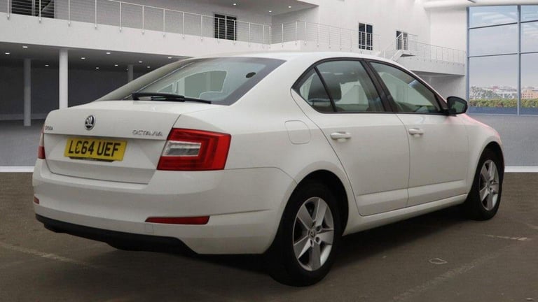 2015 Skoda Octavia 1.6 TDI SE DSG Euro 5 (s/s) 5dr HATCHBACK Diesel Automatic
