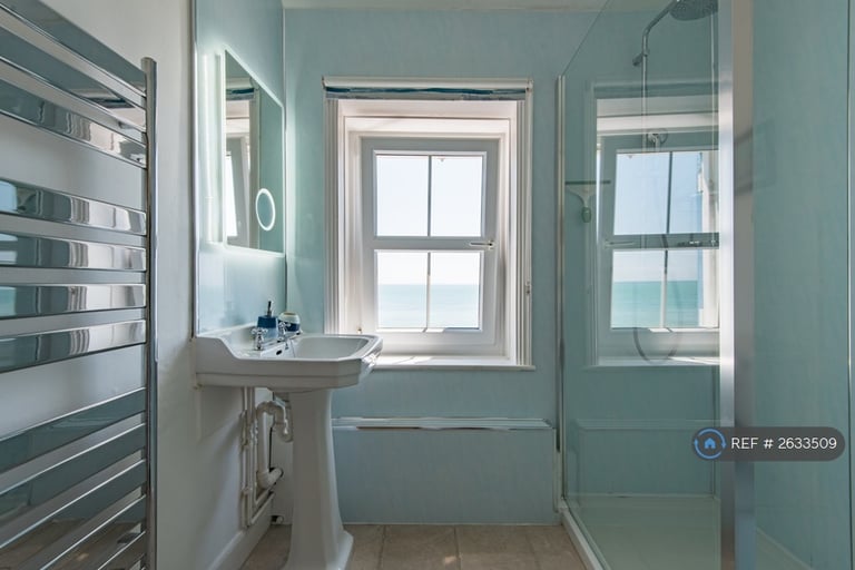 2 bedroom house in Sandgate High Street, Sandgate, Folkestone, CT20 (2 bed) (#2633509)
