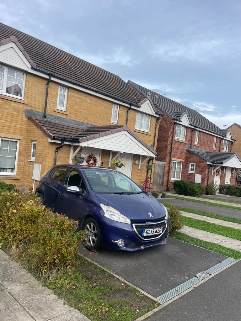 Peugeot 208 1.2 2013 – Low Miles – £20 Tax – Great Fuel Economy – MOT 2026