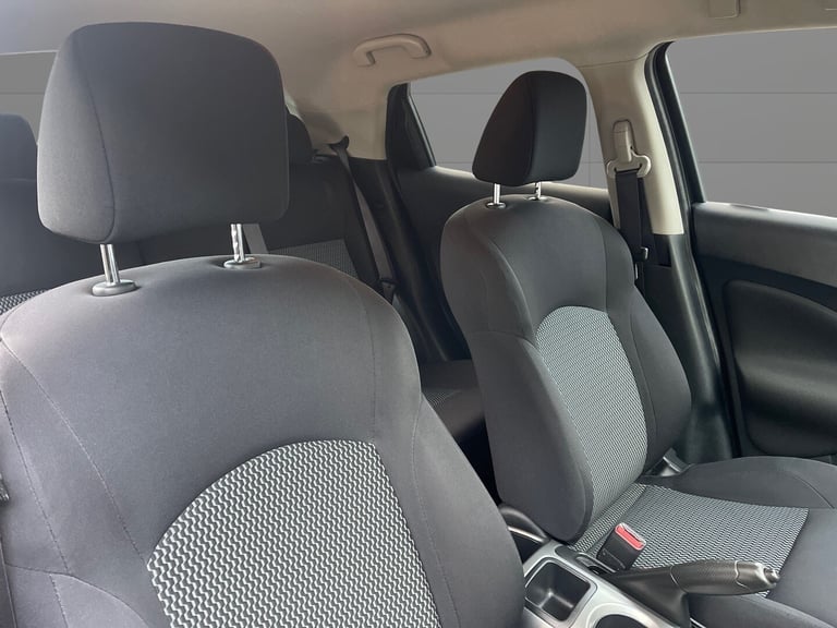 NISSAN JUKE 1.2 DIG-T Acenta Black Manual Petrol 2015
