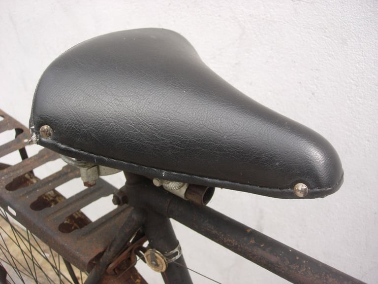 arge Vintage 1948 Hopper Mens Roadster/ Town Bike, Runs Well, Resto Project?? CHEAP PRICE!!!