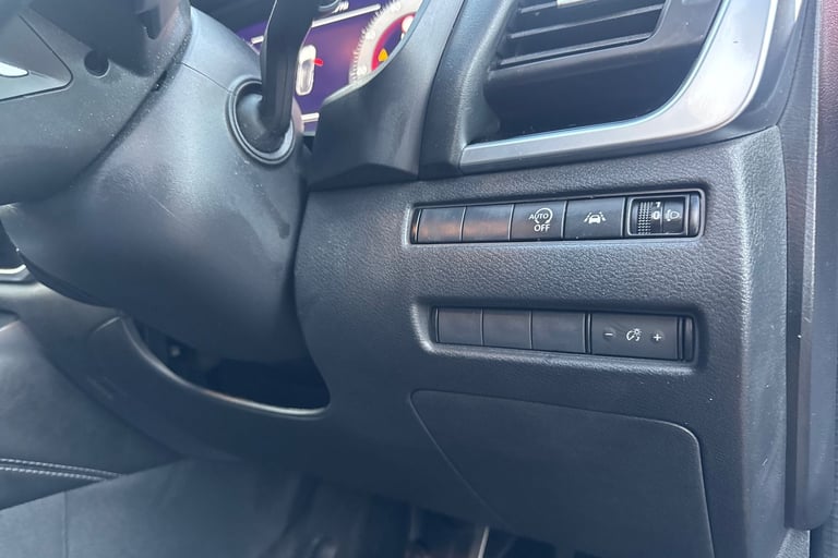 2022 Nissan Qashqai 1.3 DiG-T MH 158 N-Connecta 5dr Xtronic Hatchback Petrol Automatic