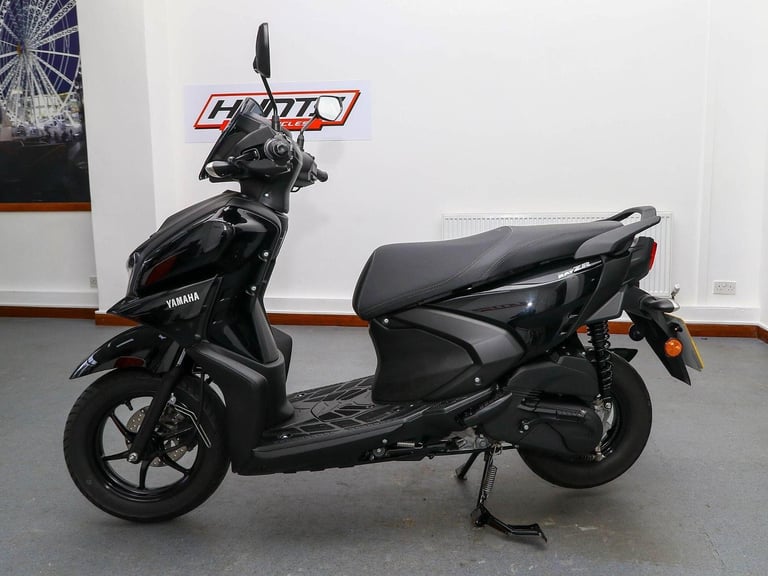 image for 2024, '24 Yamaha RayZR Learner Legal Scooter. ONLY 1,376 MILES. Warranty. £1,995