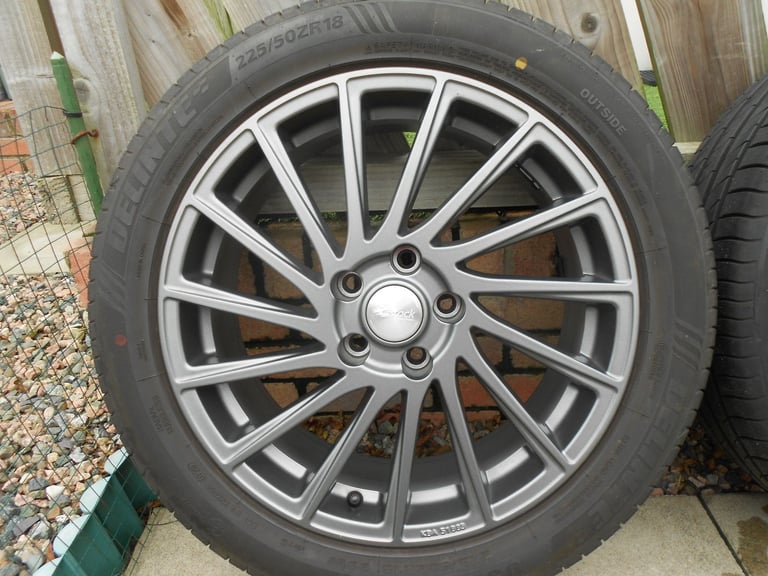 NISSAN 18" ALLOYS