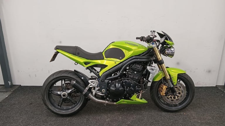 TRIUMPH SPEED TRIPLE 1050 ** 12 MONTH MOT - LOW MILLAGE - SP ENGINERING ** 