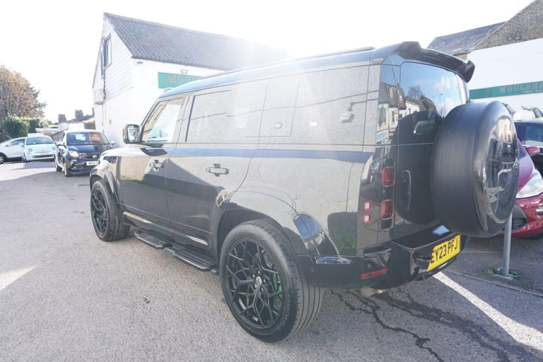 2023 Land Rover Defender 3.0 D300 X-Dynamic HSE 110 5dr Auto [7 Seat] ESTATE DIESEL Automatic