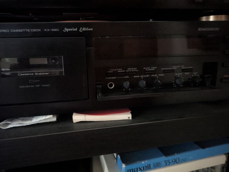 Yamaha kx580.cassette deck ,hifi separate