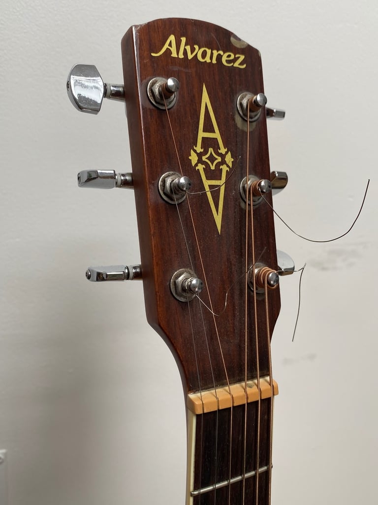 Left-Handed Acoustic Guitar (Alvarez)