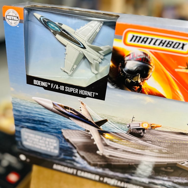 Matchbox Top Gun Maverick Aircraft Carrier Ship Mattel GNN28 Boeing F/A-18 Super