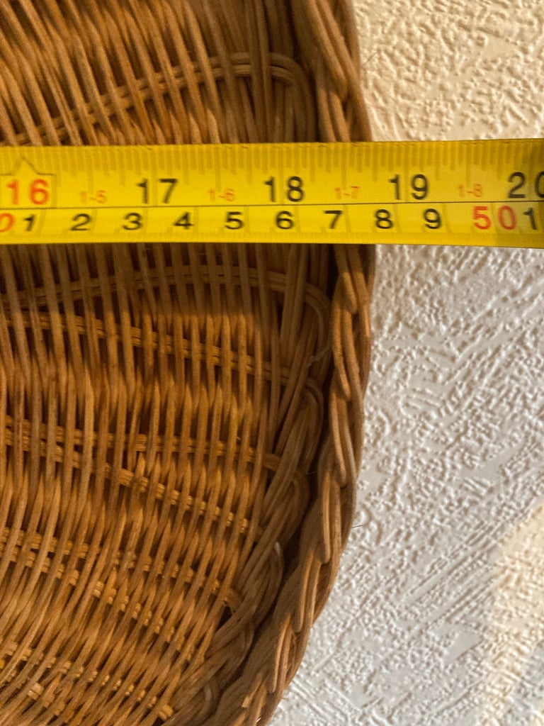 Vintage rustic wicker tray/ wall feature - reasonable offers accepted