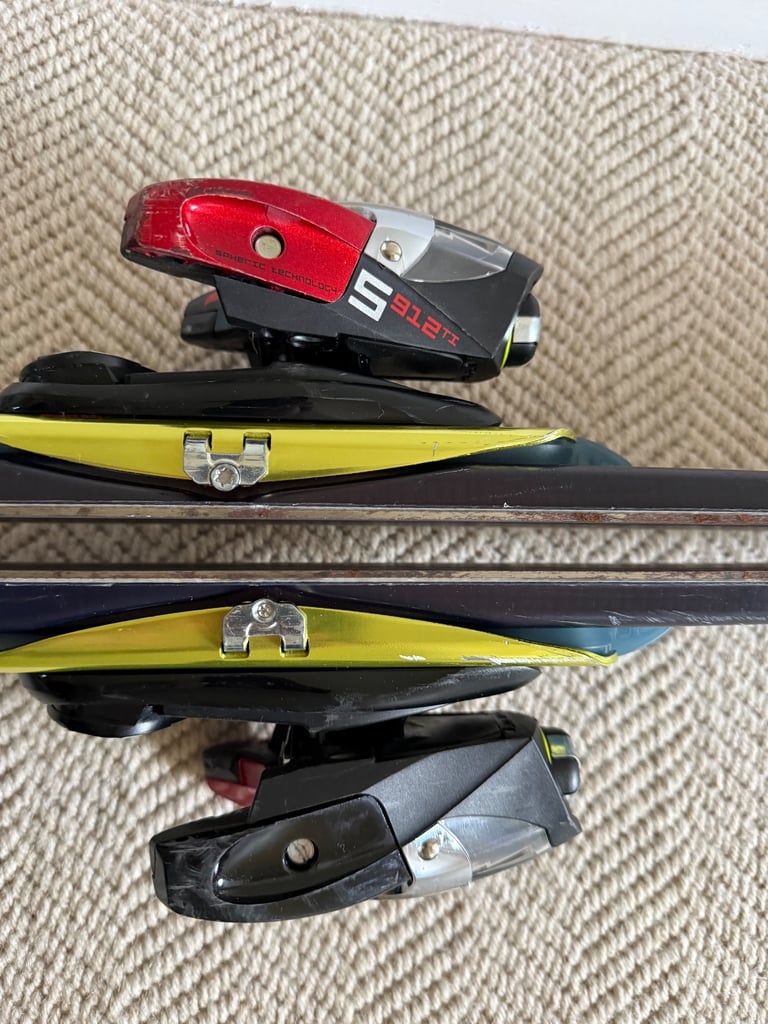 Men’s skis