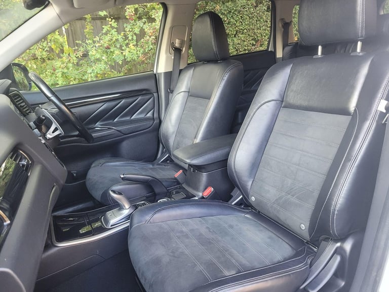  Mitsubishi Outlander 2.0h 12kWh GX3h CVT 4WD Euro 6 (s/s) 5dr Petrol/Electric Hybrid Automatic