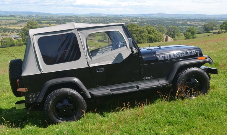 Jeep Wrangler YJ 4.2 Auto Soft Top 1988 for Restoration or Parts 'Free delivery'*