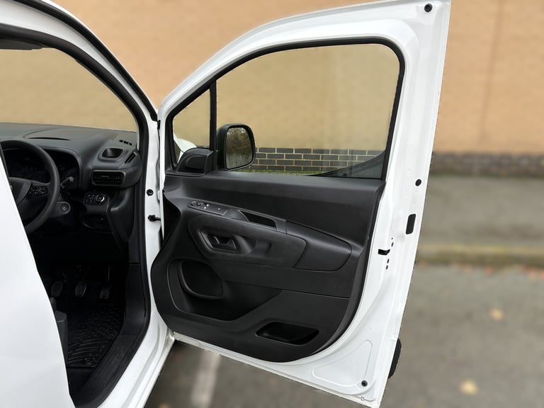 2020 Vauxhall Combo 1.6 Turbo D 2300 Sportive Panel Van 4dr Diesel Manual L1 H1