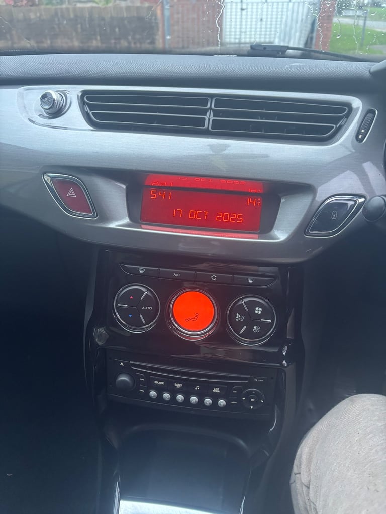 Citroen, C3, Hatchback, 2010, Manual, 1560 (cc), 5 doors