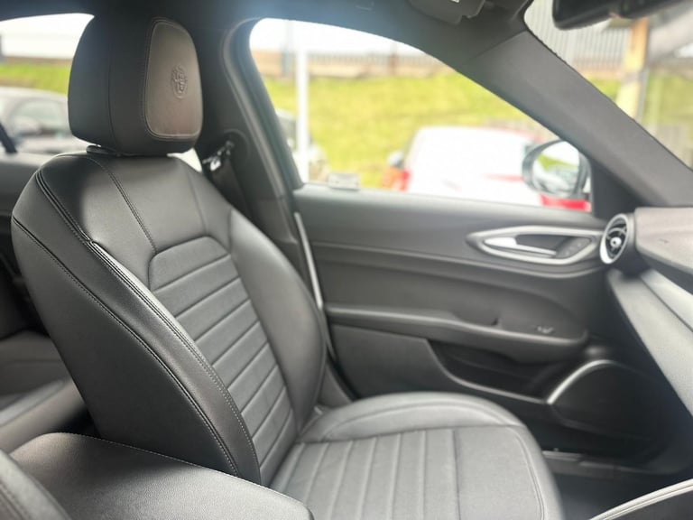 2022 Alfa Romeo Giulia 2.0 TB Sprint 4dr Auto SALOON Petrol Automatic