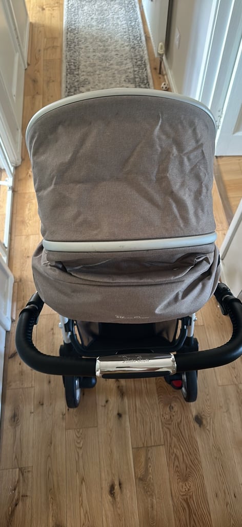 Mothercare Silver cross wayfarer travel system beige colour