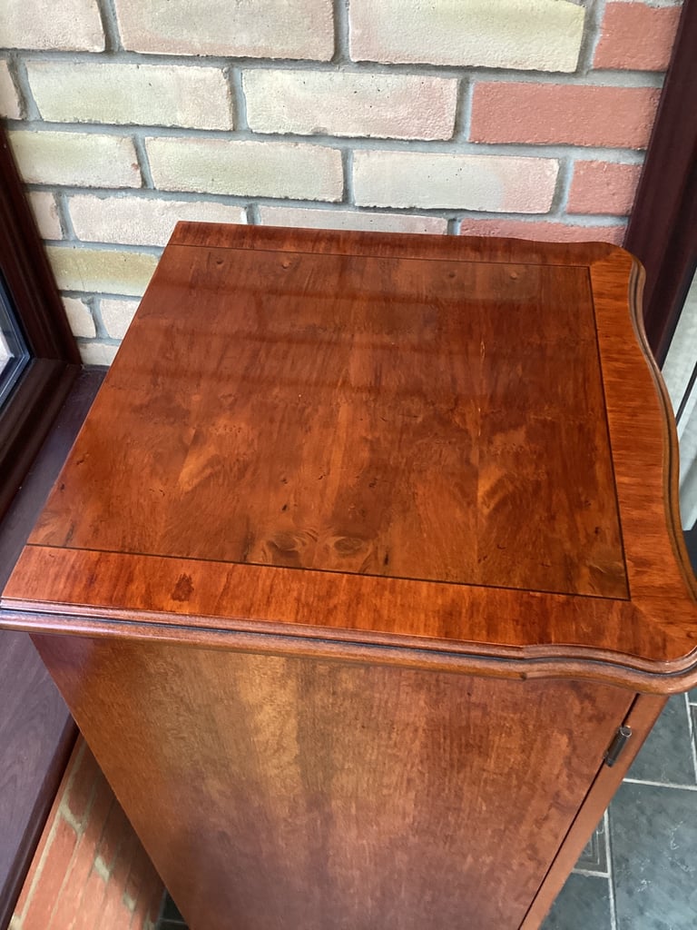 Hi-Fi Music System Cabinet