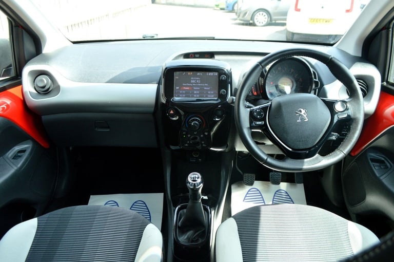 2017 Peugeot 108 1.2 PureTech Allure Top! Euro 6 5dr HATCHBACK Petrol Manual