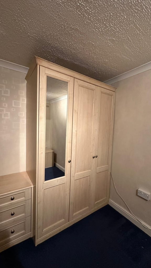 Fully furnished double room to rent 