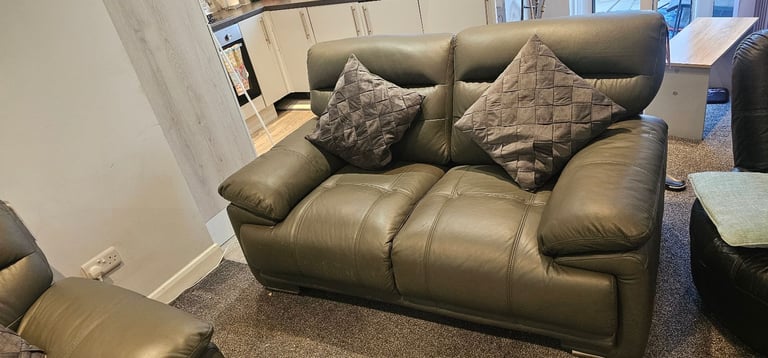 Sofa big 3 seater and 2 seater best for quality and money still like new
