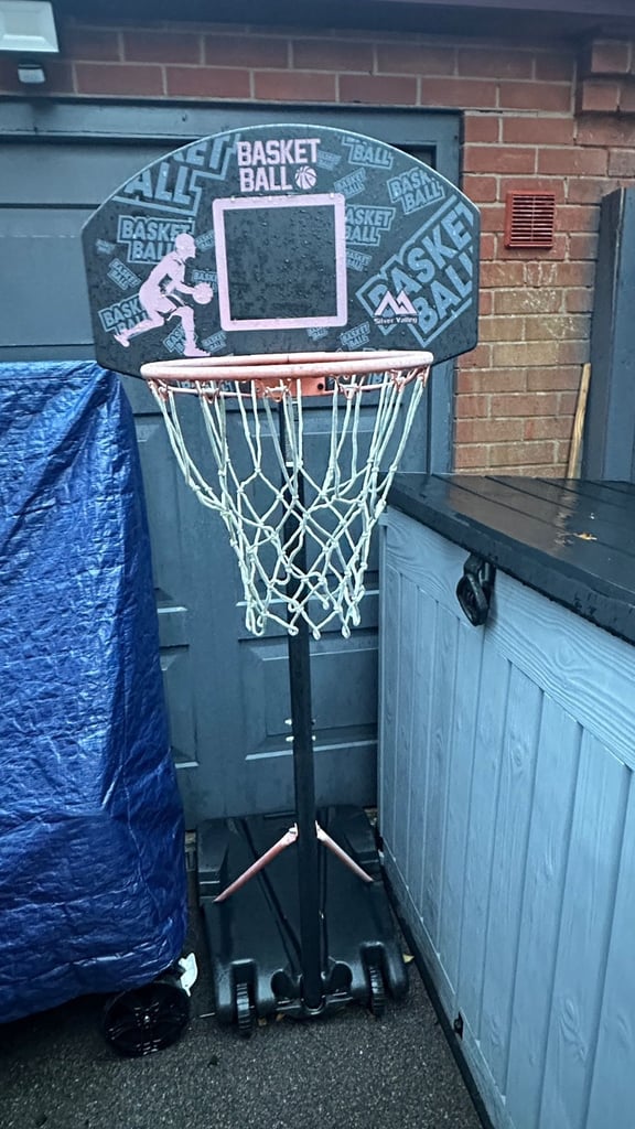 image for Basketball hoops & Stand