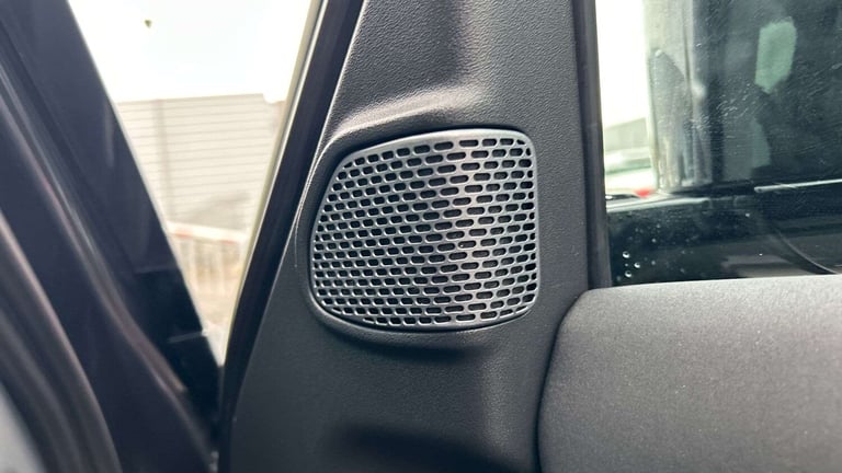  Land Rover Defender 3.0 D250 X-Dynamic SE 110 5dr Auto SUV Diesel Automatic