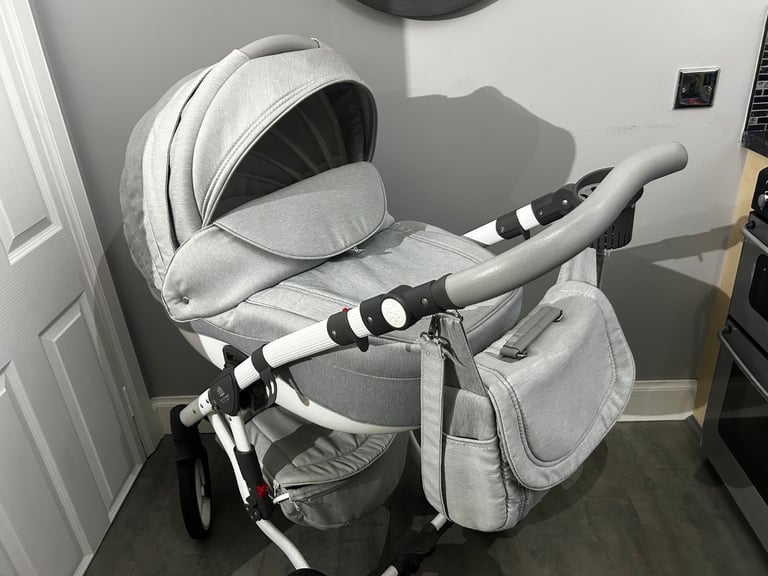 Jan Stewart pram set