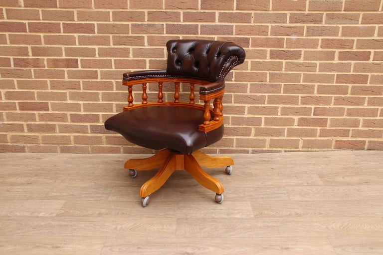 Chesterfield Gas Lift Captains Chair (UK Delivery)