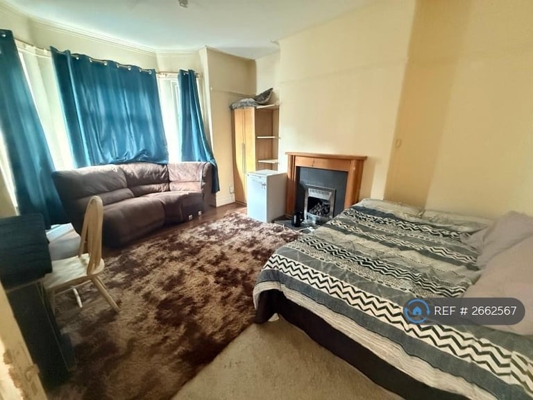 1 bedroom in Harley Avenue, Manchester, M14 (#2662567)
