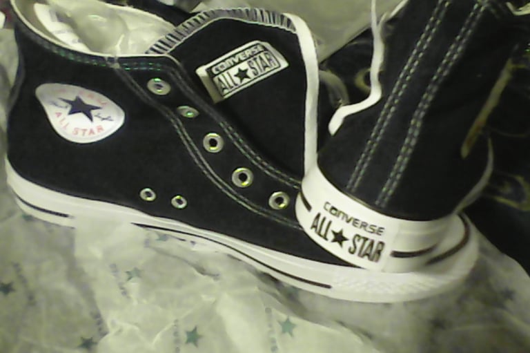  Converse hi tops NEW navy size 7.5(men)