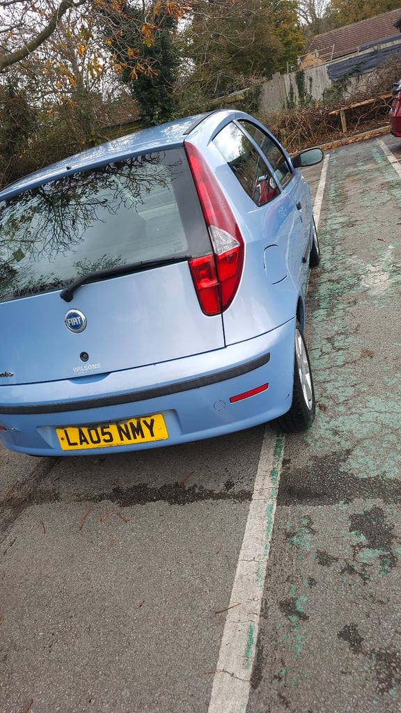 Fiat, PUNTO, Hatchback, 2005, Manual, 1242 (cc), 3 doors