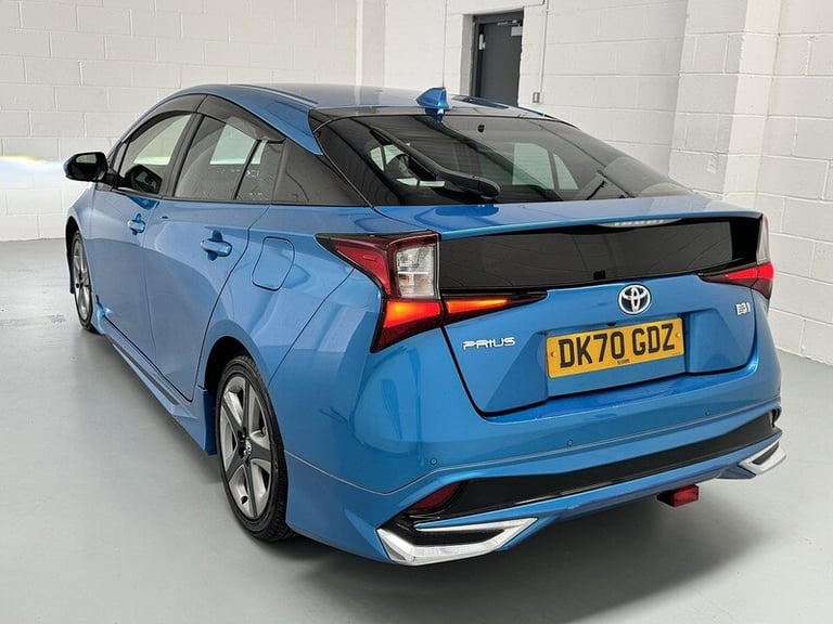 2025 Toyota Prius Vvt-I Active Hatchback HYBRID ELECTRIC Semi Automatic
