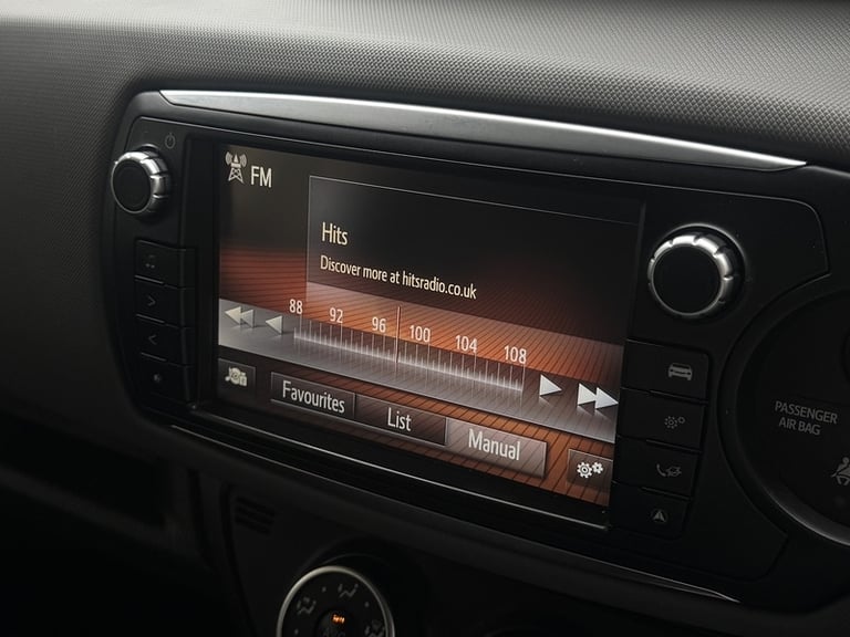 2016 Toyota Yaris Dual VVT-i Design Hatchback Petrol Manual