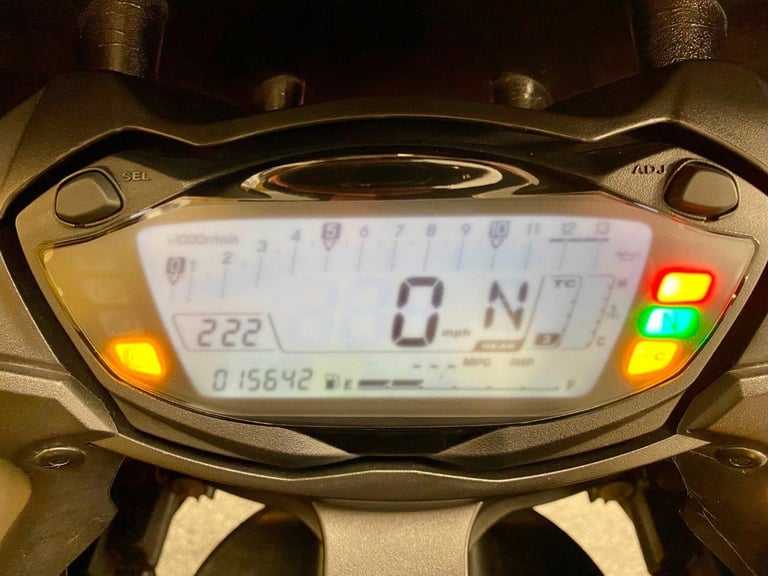 IMMACULATE 2015 SUZUKI GSX-S1000F, ONLY 15639, GREAT SPEC, FSH