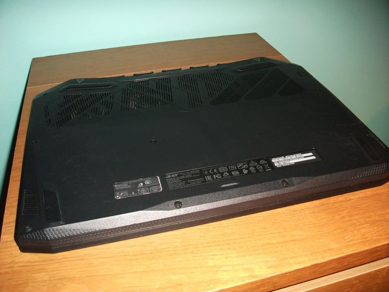 Acer Nitro 5 Gaming Laptop 15.6"/512GB NVMe/8GB RAM/ NVIDIA GeForce GTX 1050