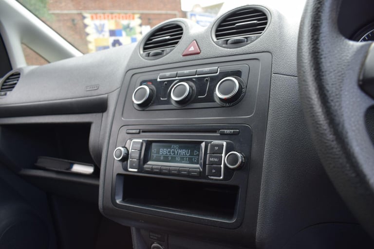 2013 Volkswagen Caddy Maxi 1.6 TDi C20 Maxi Life FWD 5dr (Window) MPV Diesel Manual