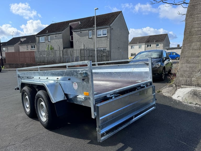 BRAND NEW 10ft x 5ft FLAT MASTER TRAILER 2700KG BRAKED