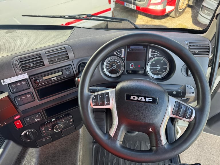 2020 DAF CF 340 6X2 BOX 