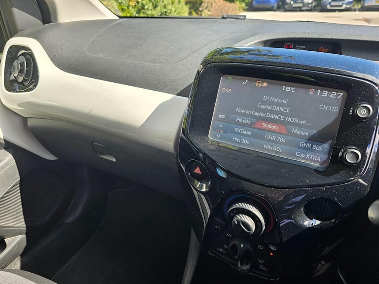 TOYOTA AYGO 1.0 VVT-i x-pression 2015