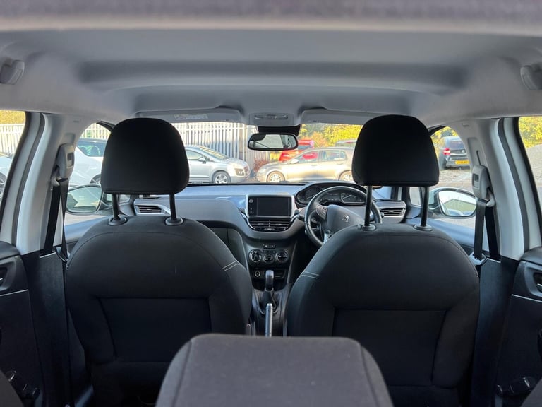 2015 Peugeot 208 1.2 PureTech 82 Active 5dr HATCHBACK Petrol Manual