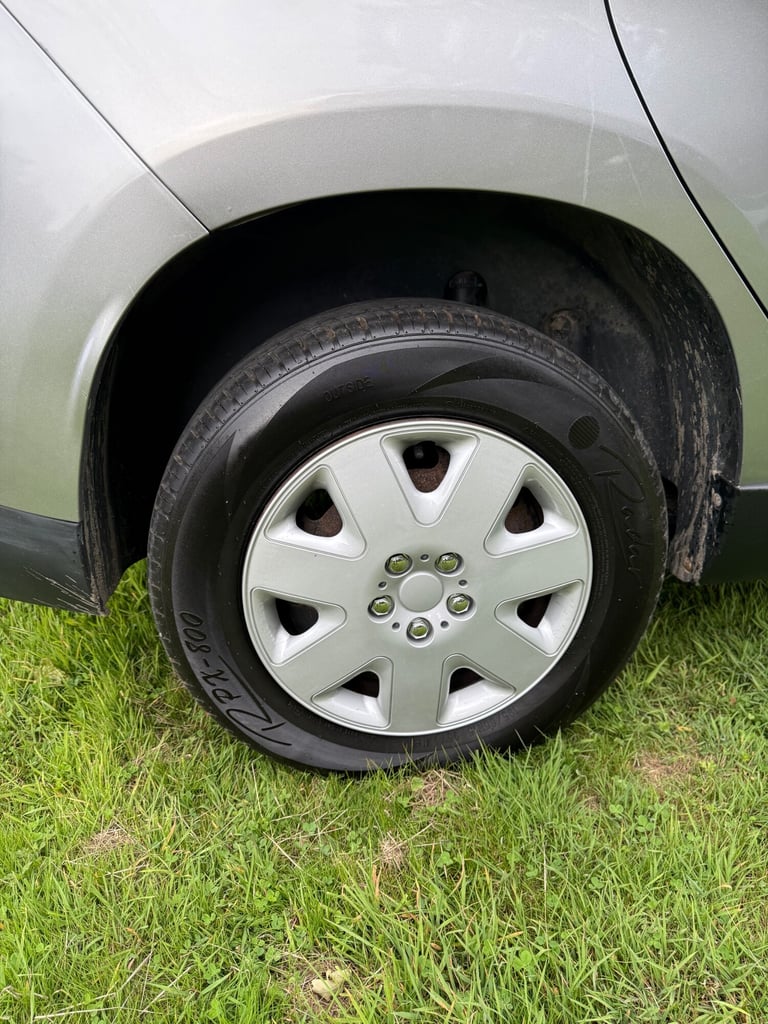 2016 Peugeot 2008 1.2 PureTech Access A/C 5dr HATCHBACK Petrol Manual