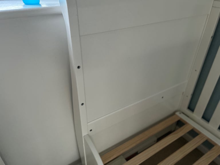 Silver Cross Nostalgia sleigh cotbed