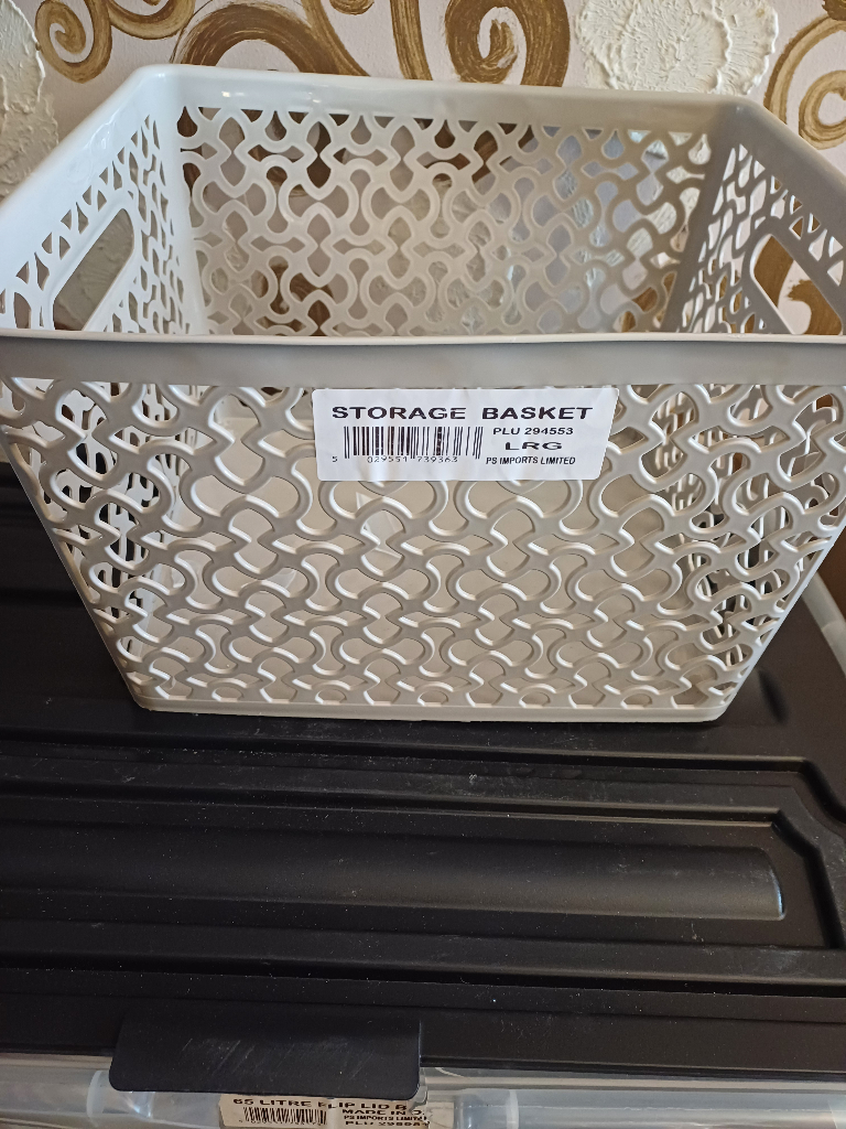 image for Brand new stroage Basket  x3  modern and stylish 