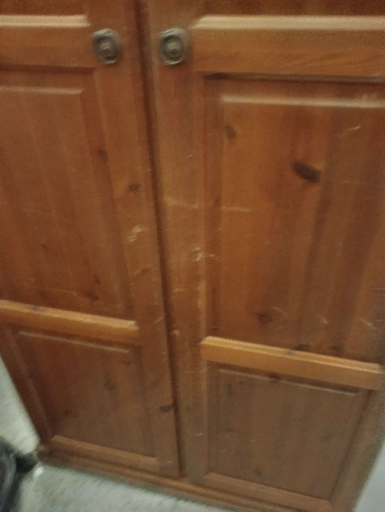Pine wardrobe front is scratched see pictures 