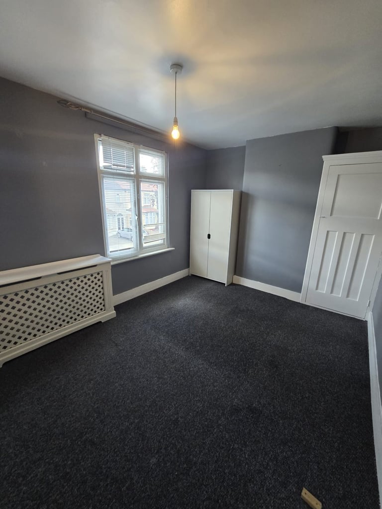 3 bedroom house in 3 Bed House For Rent, SE6