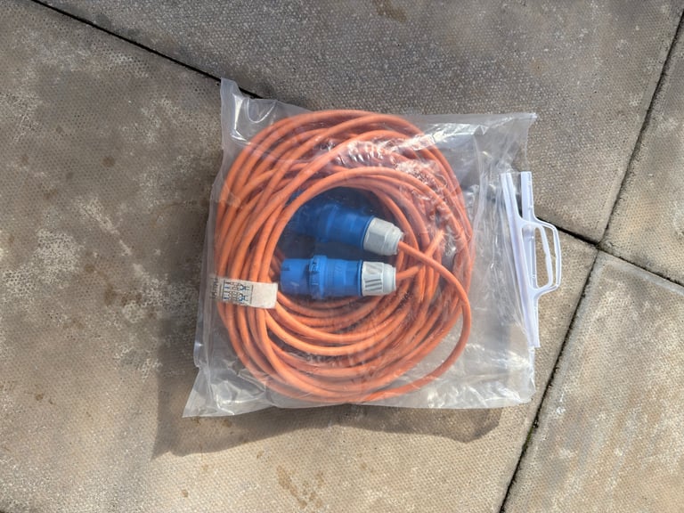 image for Leisurewize - Heavy Duty 230v Caravan Site Extension 