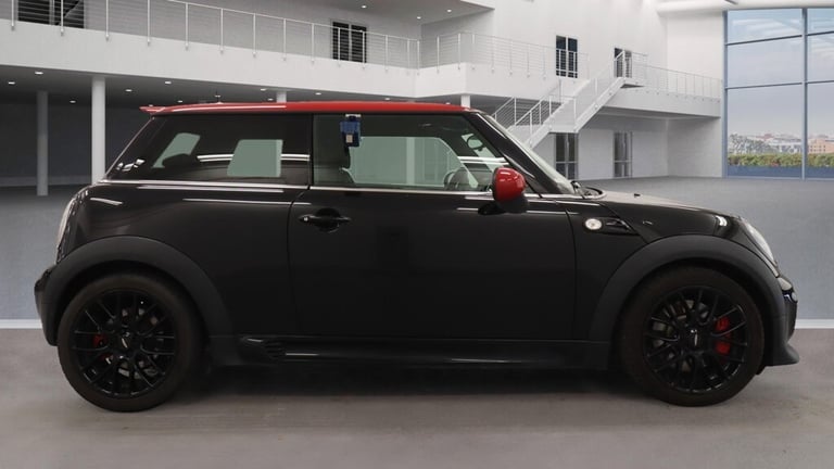 2013 MINI Hatch 2013 63-Reg Mini Cooper S ''John Cooper Works'' Chilli Pack,XENONS,211bhp HATCHBA...