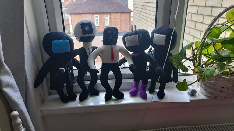 Skibidi Toilet Plush Stuffed Doll Toys Titan TV Man Figure Plushies Kids Gifts