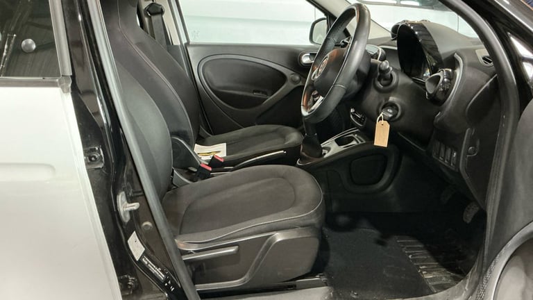 FINANCE AVAILABLE - VERY LOW MILEAGE SMART FORFOUR